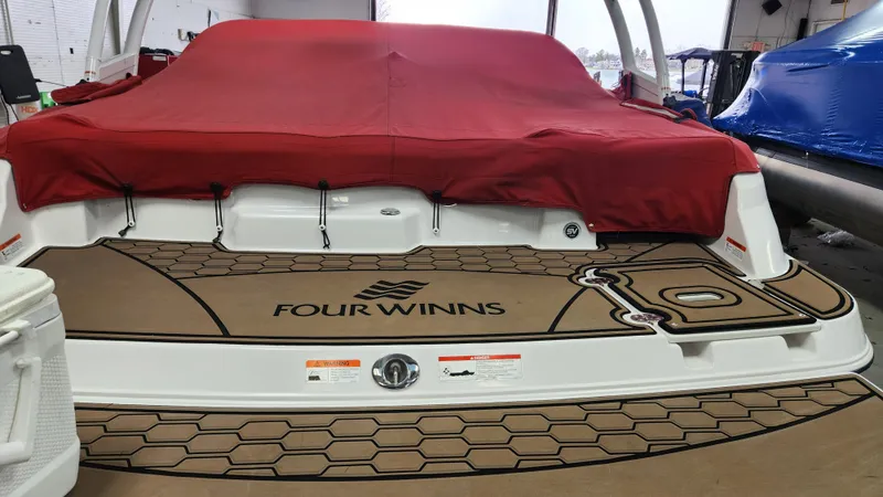 Slide: The Image of Four Winns HD200 2018 - 7