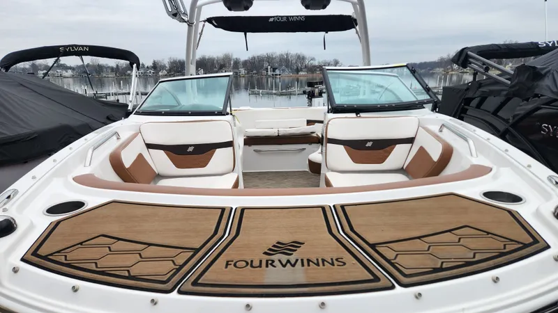 Slide: The Image of Four Winns HD200 2018 - 70