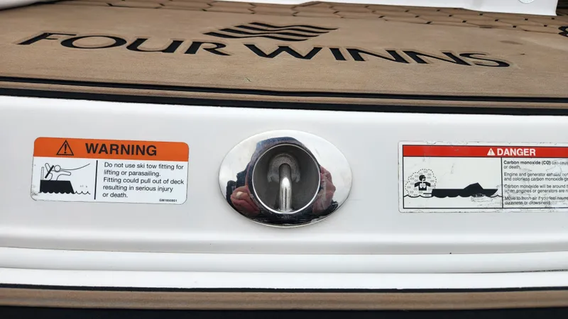 Slide: The Image of Four Winns HD200 2018 - 72