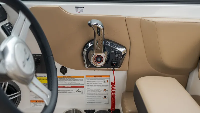 Slide: The Image of Sea Ray SDX 230 Outboard 2026 - 19