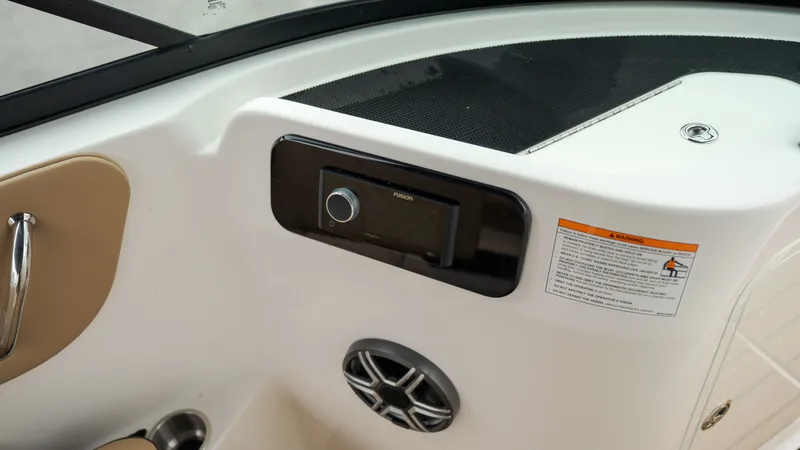 Slide: The Image of Sea Ray SDX 230 Outboard 2026 - 21