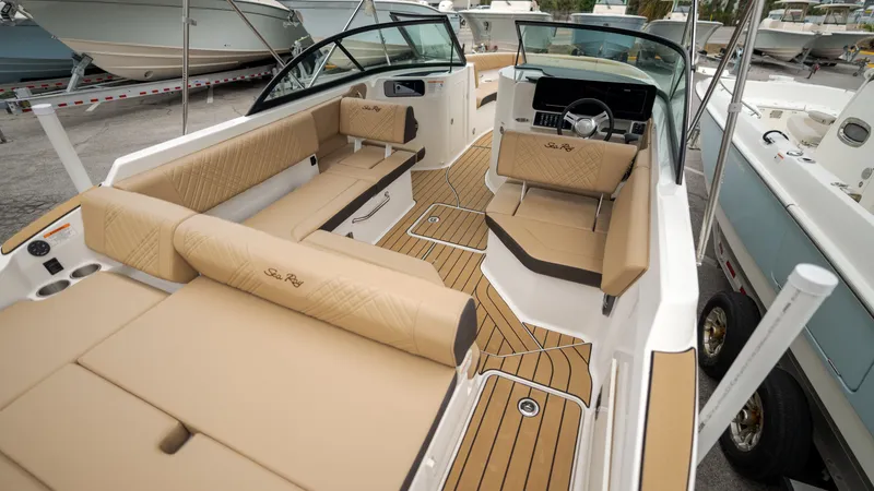 Slide: The Image of Sea Ray SDX 230 Outboard 2026 - 29