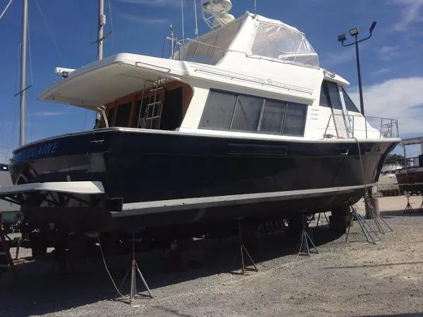 Slide: The Image of Bayliner 4788 Pilot House Motoryacht 1995 - 0