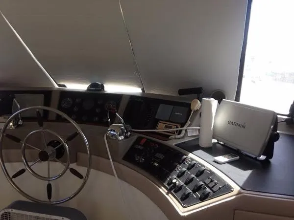 Slide: The Image of Bayliner 4788 Pilot House Motoryacht 1995 - 4