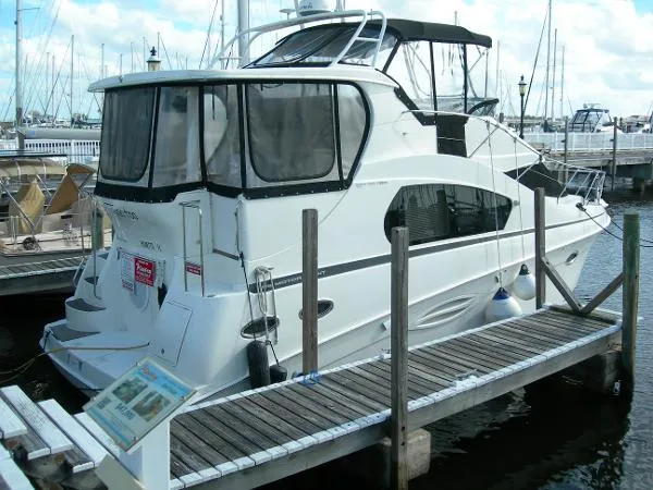 Slide: The Image of Silverton 352 Motor Yacht 2003 - 3