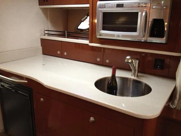 Slide: The Image of Sea Ray 350/330 Sundancer 2008 - 10