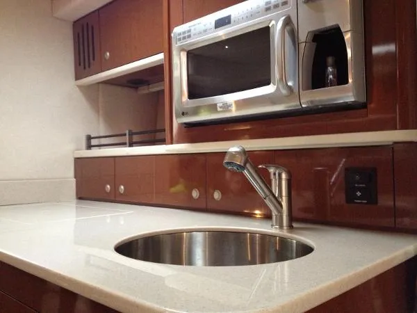 Slide: The Image of Sea Ray 350/330 Sundancer 2008 - 11