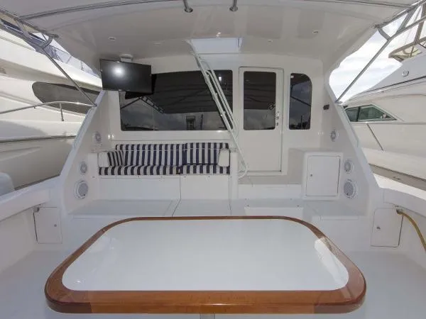 Slide: The Image of Viking 61 Enclosed Flybridge 2006 - 7