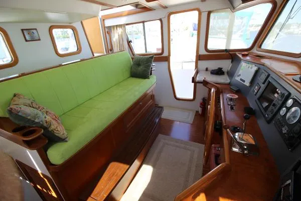 Slide: The Image of Selene Solo Ocean Trawler 2000 - 10