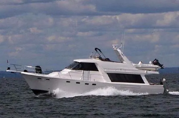 Slide: The Image of Bayliner 4788 Pilot House Motoryacht 1995 - 4