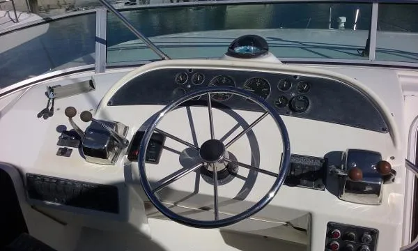 Slide: The Image of Bayliner 4788 Pilot House Motoryacht 1995 - 6