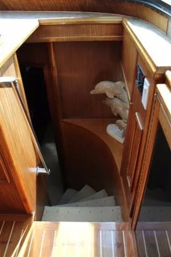 Slide: The Image of Hatteras 58 Cockpit Motor Yacht LLC 1981 - 3
