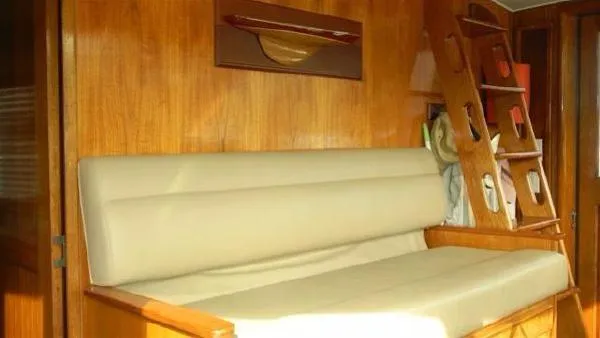 Slide: The Image of Hatteras 58 Cockpit Motor Yacht LLC 1981 - 8