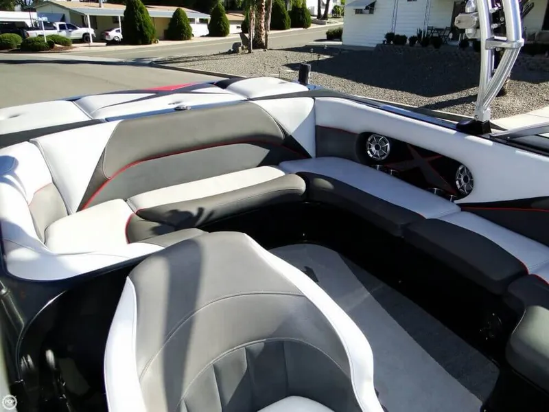 Slide: The Image of MB Sports F21 Tomcat 2012 - 7