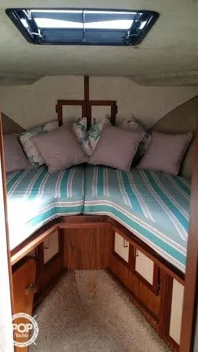 Slide: The Image of Carver Yachts 3207 Aft Cabin 1983 - 4