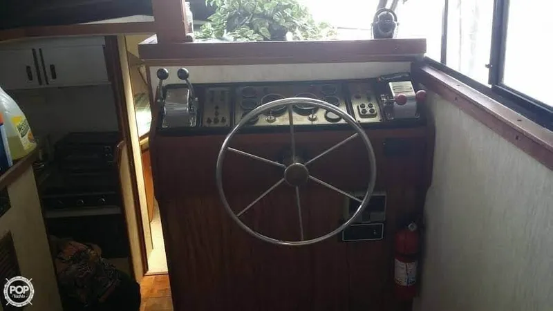 Slide: The Image of Carver Yachts 3207 Aft Cabin 1983 - 5