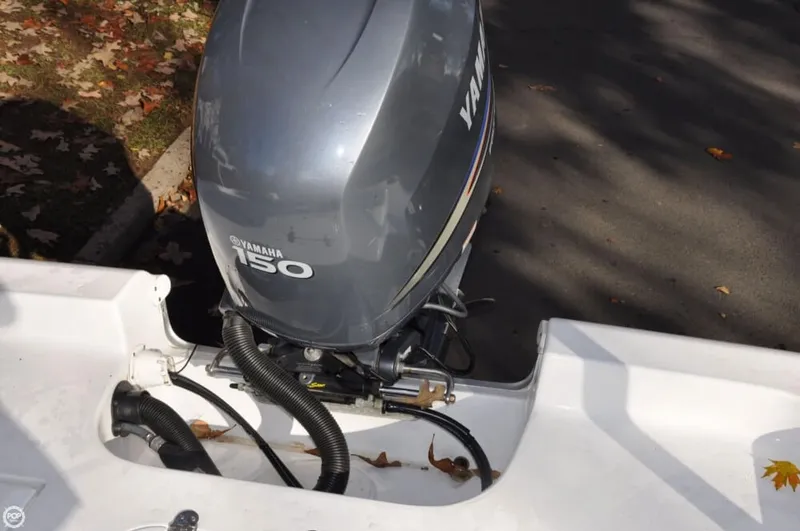 Slide: The Image of Sea Hunt XP 21 Center Console Bay 2012 - 11