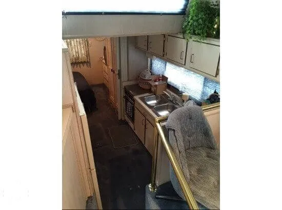 Slide: The Image of Gibson 50 Houseboat 1996 - 5