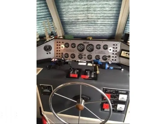 Slide: The Image of Gibson 50 Houseboat 1996 - 9