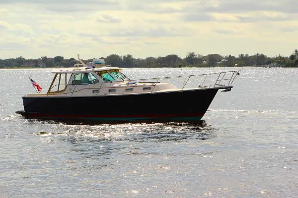 Slide: The Image of Island Packet 36 Express 2003 - 4