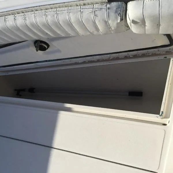 Slide: The Image of Regulator Marine Center Console Classic 2002 - 5