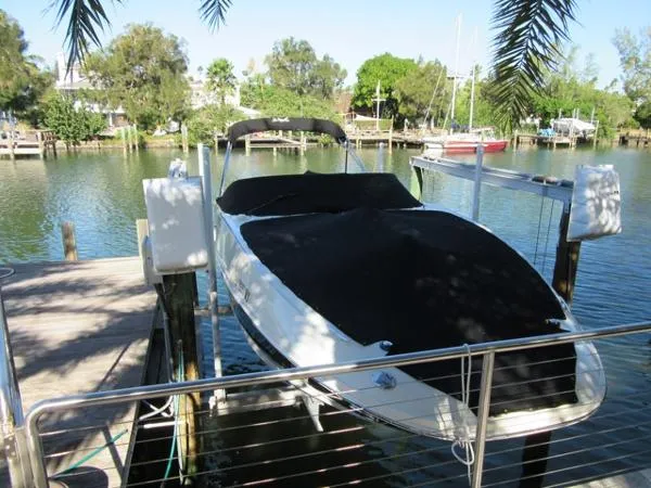 Slide: The Image of Sea Ray SunDeck 2008 - 11