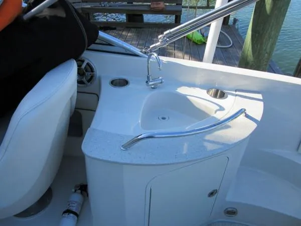 Slide: The Image of Sea Ray SunDeck 2008 - 8