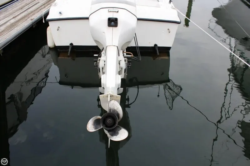Slide: The Image of Wellcraft 25 Sportsman 1987 - 11