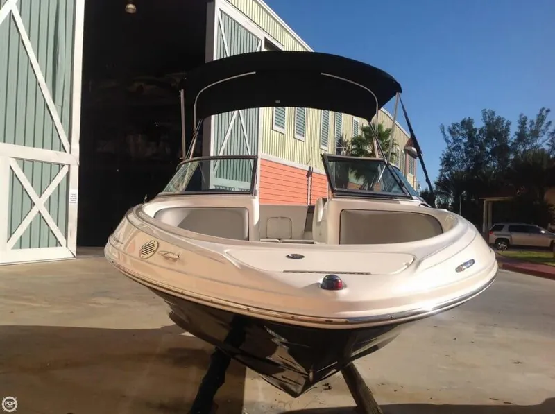 Slide: The Image of Sea Ray 205 Sport 2011 - 4
