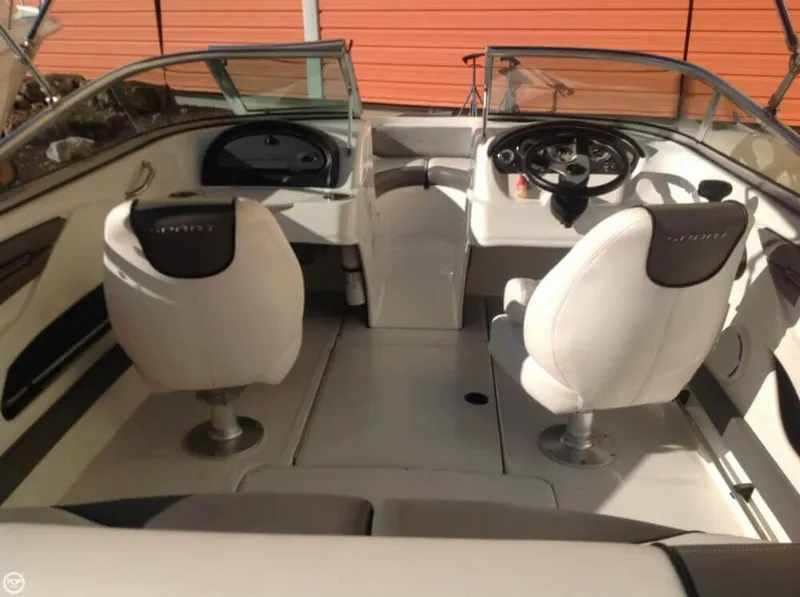 Slide: The Image of Sea Ray 205 Sport 2011 - 6