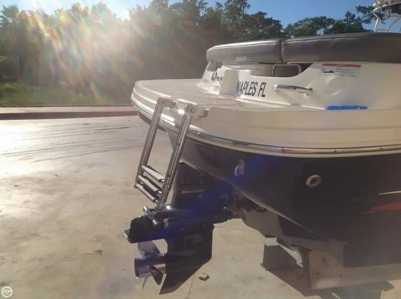 Slide: The Image of Sea Ray 205 Sport 2011 - 7