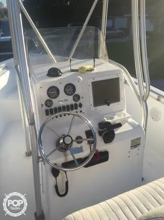 Slide: The Image of Sea Pro 206CC 2005 - 2
