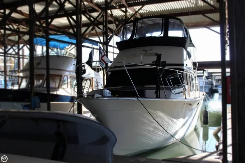 Slide: The Image of Tollycraft 34 Tri-Cabin 1975 - 9