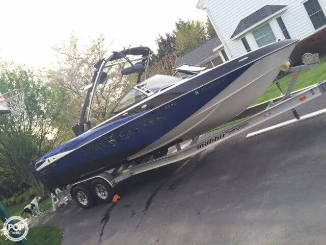 Slide: The Image of Malibu Wakesetter 247 LSV 2011 - 3