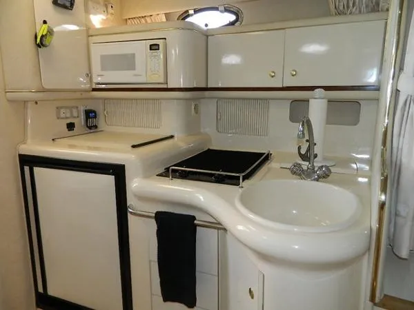 Slide: The Image of Sea Ray Sundancer 1997 - 8