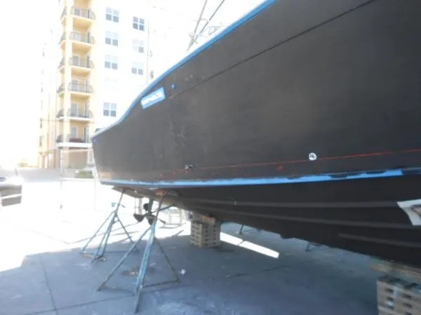 Slide: The Image of North Coast Yacht Inc. Blackfin 1990 - 6