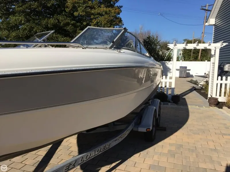 Slide: The Image of Stingray 220 LX Bowrider 2003 - 1