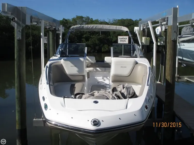 Slide: The Image of Sea-Doo 230 Challenger 2009 - 1