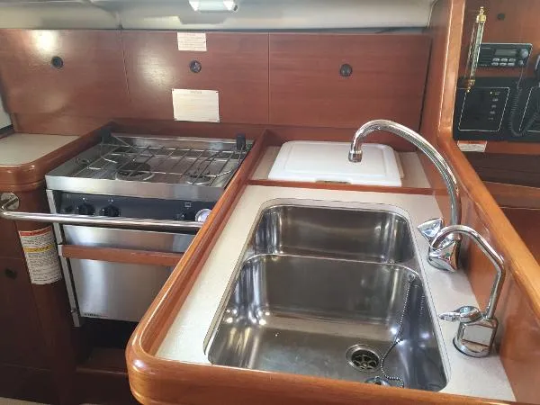 Slide: The Image of Beneteau 321 2000 - 4