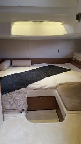 Slide: The Image of Beneteau GT 38 2014 - 10
