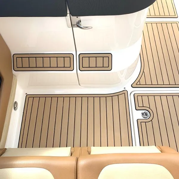 Slide: The Image of Sea Ray 350 SLX 2015 - 4