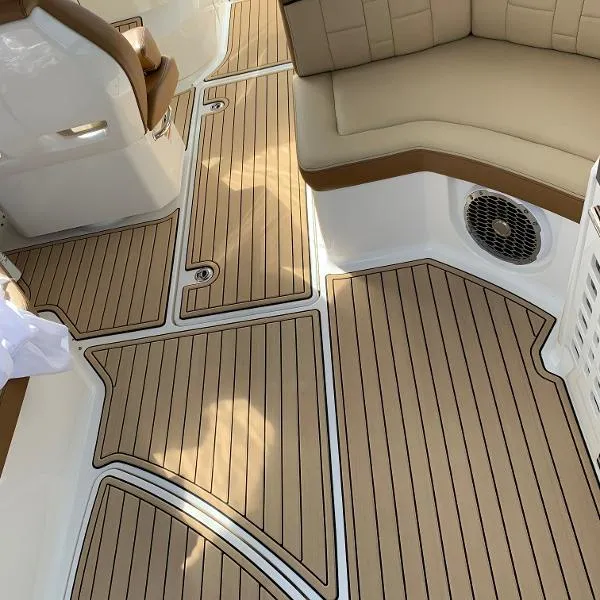 Slide: The Image of Sea Ray 350 SLX 2015 - 5