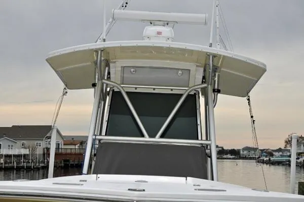 Slide: The Image of Regulator Marine 32 Forward Seating 2004 - 8