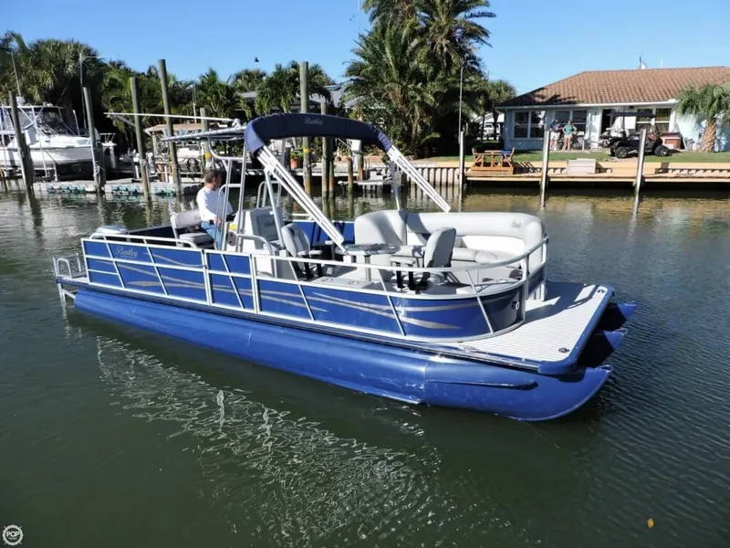 Slide: The Image of Encore Boat Builders Bentley 243 Sport Fish 2016 - 4