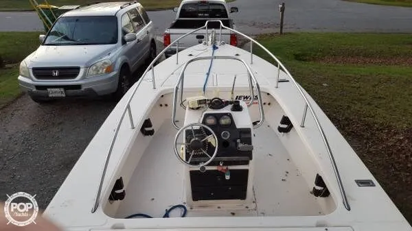 Slide: The Image of Hewescraft 21 Light Tackle 1995 - 4