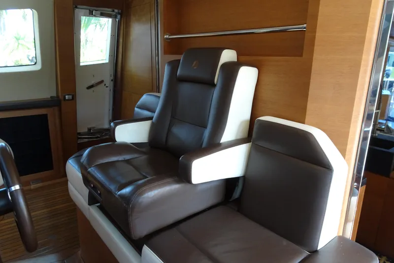 Slide: The Image of Luxurious interior of 2010 Azimut 100 Leonardo yacht with modern art and sleek design. - 23