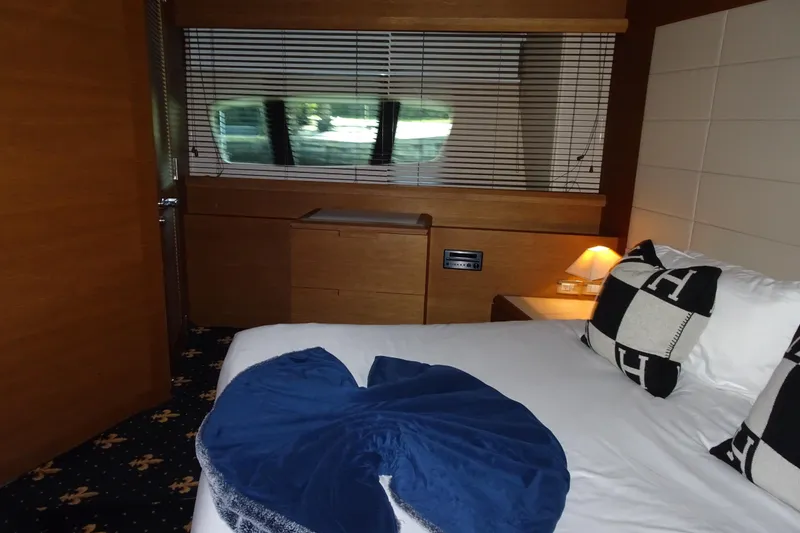 Slide: The Image of Staircase interior of 2010 Azimut 100 Leonardo yacht with elegant carpet design. - 37