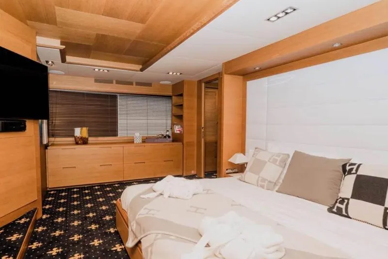 Slide: The Image of Azimut 100 Leonardo yacht cruising on a sunny day, 2010 model. - 7