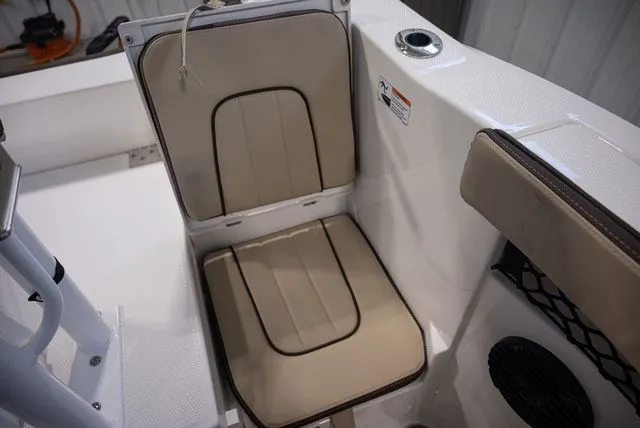 Slide: The Image of Yamaha 222 FSH Sport E 2026 - 15