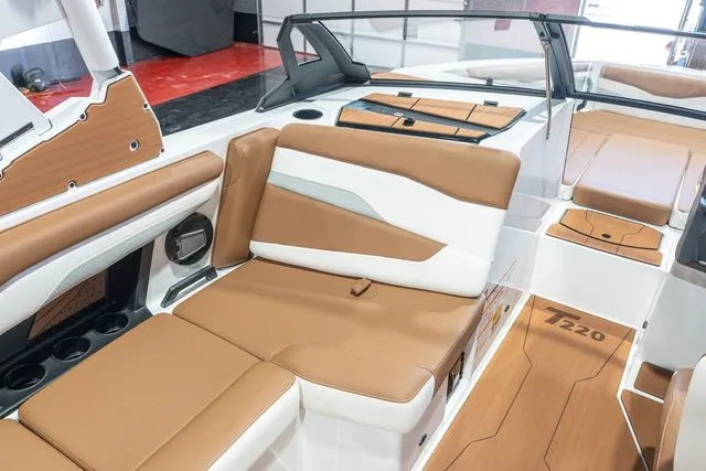 Slide: The Image of Axis Wake Research T220 2026 - 10